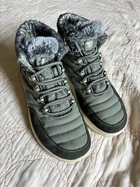 Hey Dude Gray Quilted Faux-Fur Lace-Up Ankle Boots